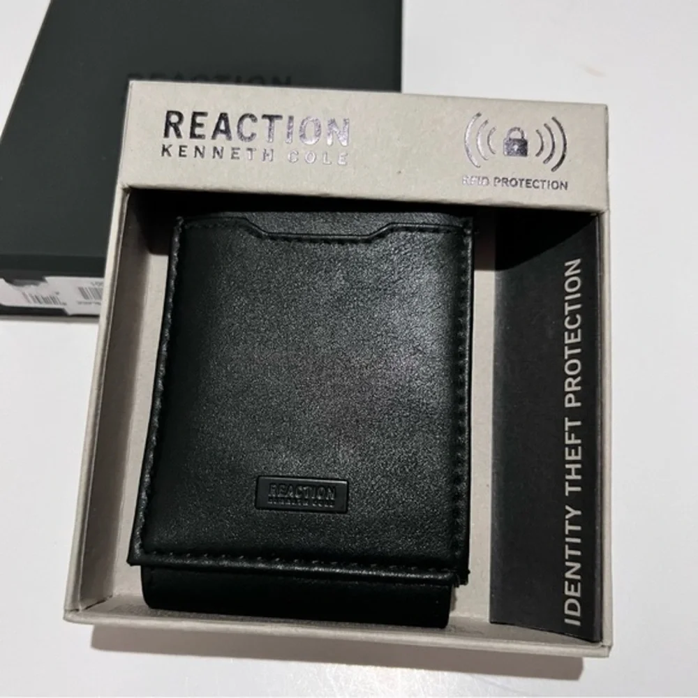 Reaction Kenneth Cole Black RDIF Patterson Techni-Cole Wallet New